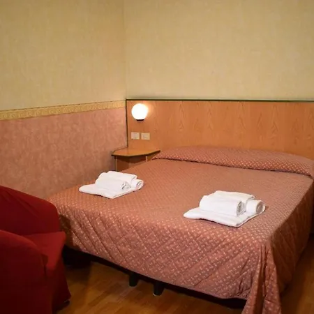 Hotell Baffo Rosso Alba Adriatica