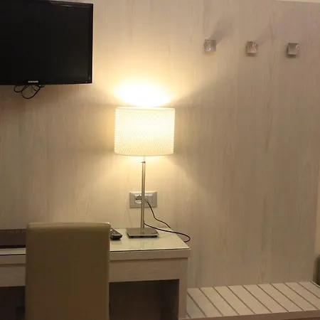 Hotell Baffo Rosso Alba Adriatica