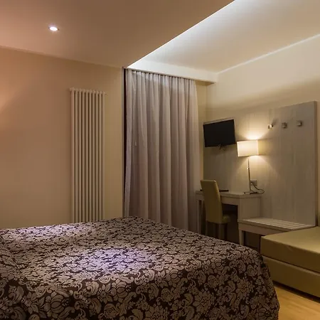 Hotell Baffo Rosso Alba Adriatica