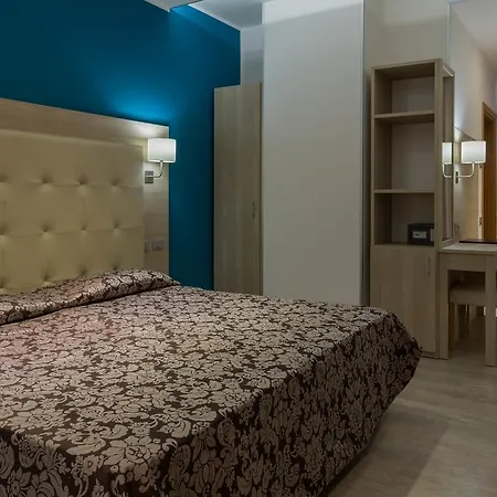 Baffo Rosso Hotell 3*