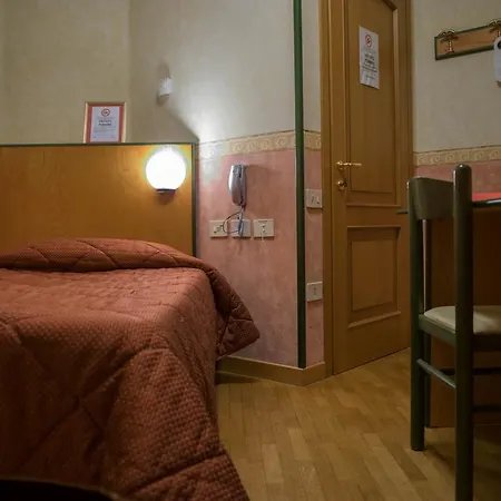 Baffo Rosso 3*