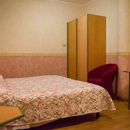 Baffo Rosso Hotell Alba Adriatica