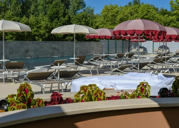 Baffo Rosso 3* ألبا أدرياتيكا