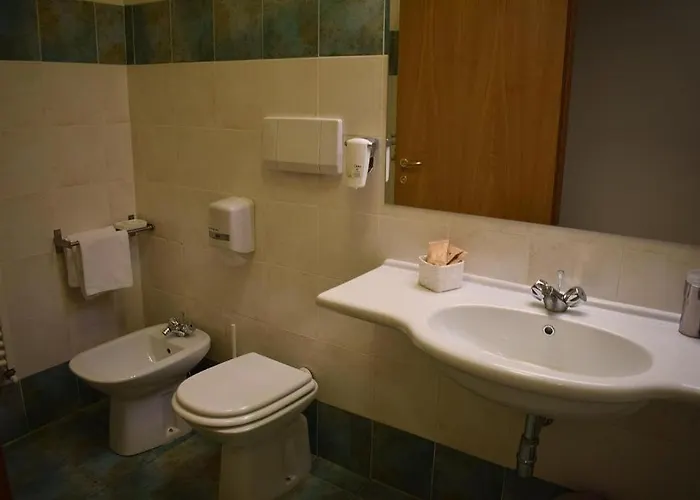 מלון Baffo Rosso 3*