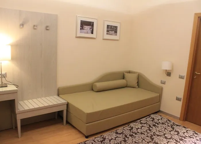 מלון Baffo Rosso 3*