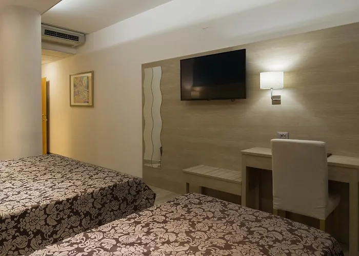 Baffo Rosso فندق ألبا أدرياتيكا