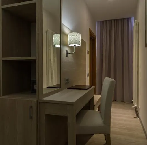 Baffo Rosso 3* אלבה אדריאטיקה