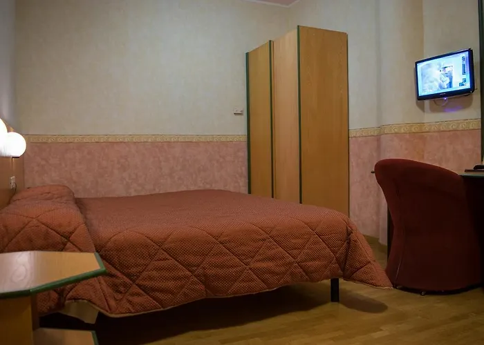 Baffo Rosso فندق ألبا أدرياتيكا