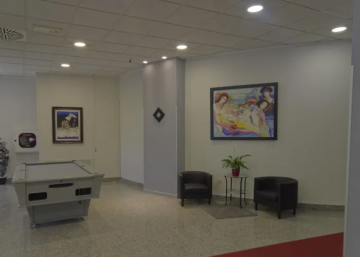 فندق Baffo Rosso 3*