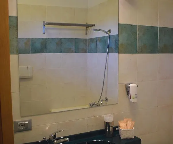 Baffo Rosso 3* ألبا أدرياتيكا